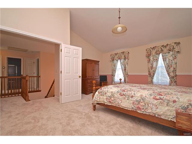 17488 Princeton Ridge Ct, Eureka, MO 63025 photo 15