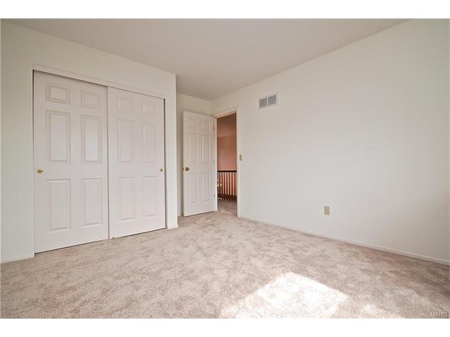 17488 Princeton Ridge Ct, Eureka, MO 63025 photo 22