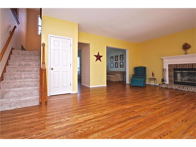 17488 Princeton Ridge Ct, Eureka, MO 63025 photo 5
