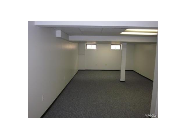 695 Woodrun Ct, Ballwin, MO 63021 photo 6