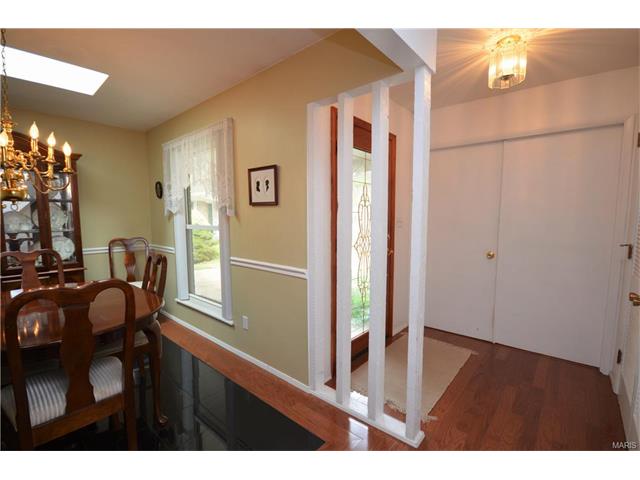 548 Blazedwood Dr, Ballwin, MO 63021 photo 6