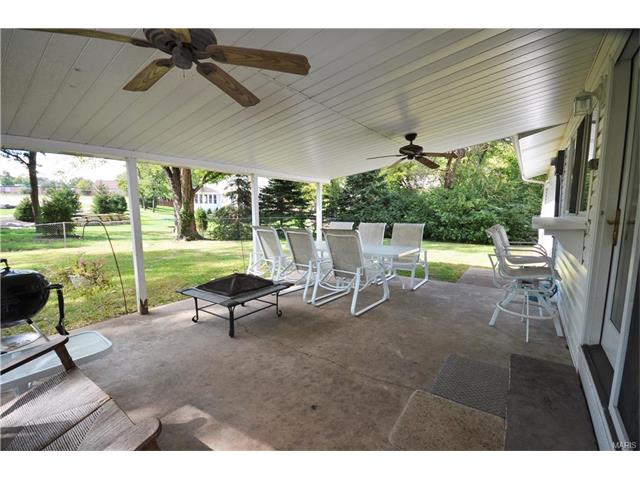 548 Blazedwood Dr, Ballwin, MO 63021 photo 4