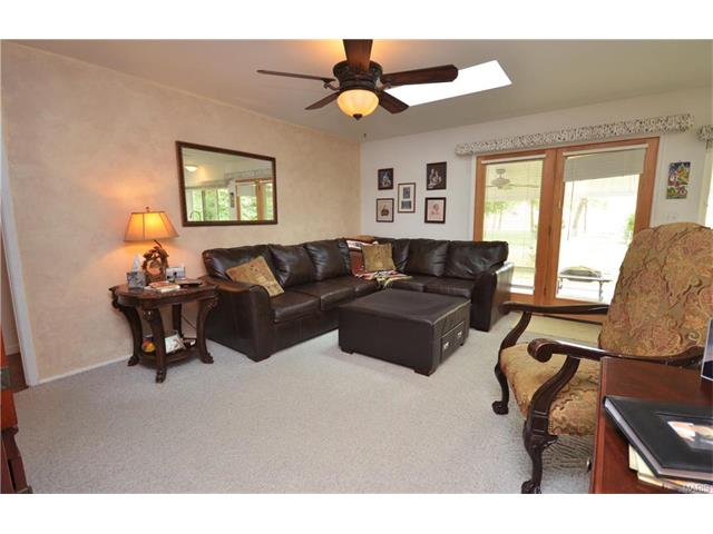 548 Blazedwood Dr, Ballwin, MO 63021 photo 11
