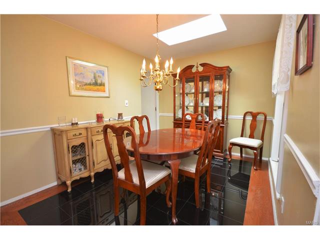 548 Blazedwood Dr, Ballwin, MO 63021 photo 7