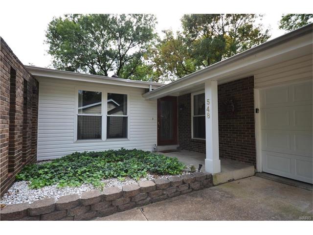 548 Blazedwood Dr, Ballwin, MO 63021 photo 3