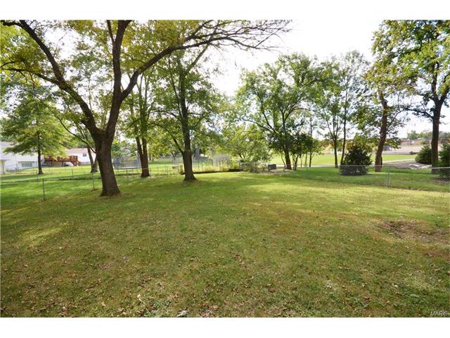 548 Blazedwood Dr, Ballwin, MO 63021 photo 21
