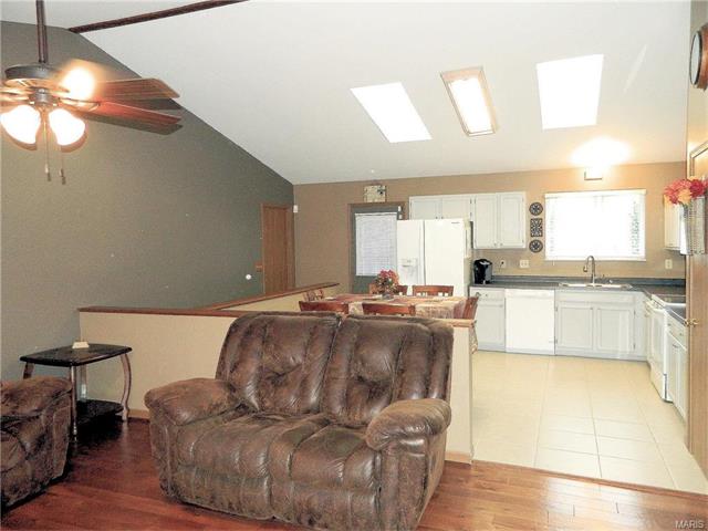 39 Jacqueline Cir, O'fallon, MO 63368 photo 6