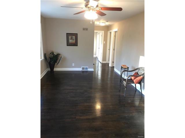 115 Lark Hill Ln, Ballwin, MO 63021 photo 3