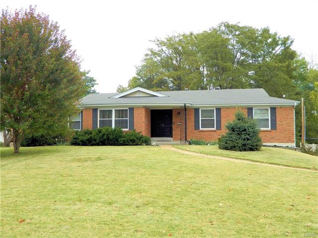 436 Hill Trail Dr, Ballwin, MO 63011 photo 2