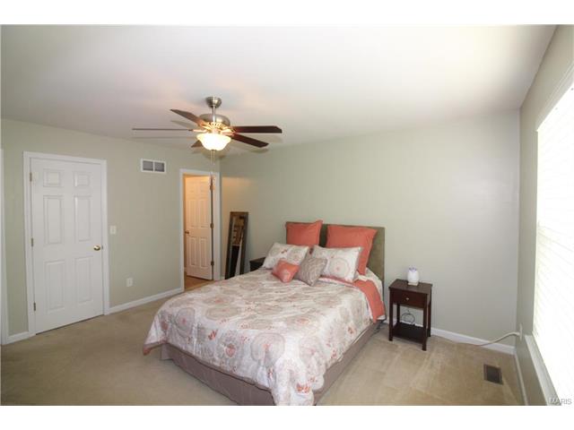 418 Wynchat Dr, O'fallon, MO 63366 photo 7