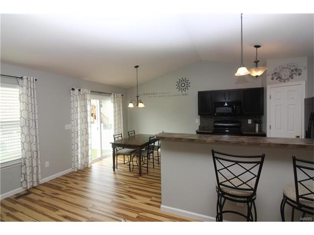 418 Wynchat Dr, O'fallon, MO 63366 photo 4