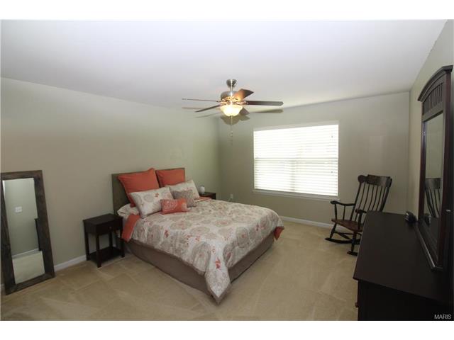 418 Wynchat Dr, O'fallon, MO 63366 photo 6