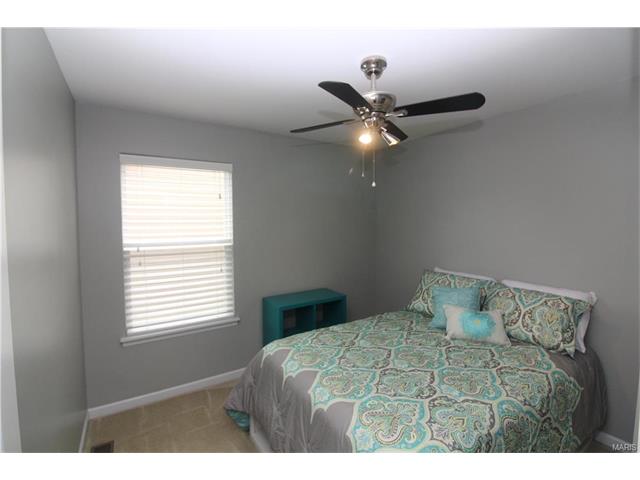418 Wynchat Dr, O'fallon, MO 63366 photo 10