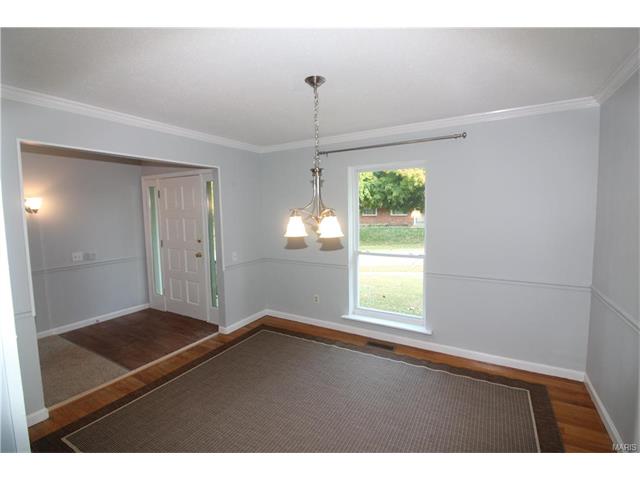 812 Phaeton Dr, Ballwin, MO 63021 photo 3