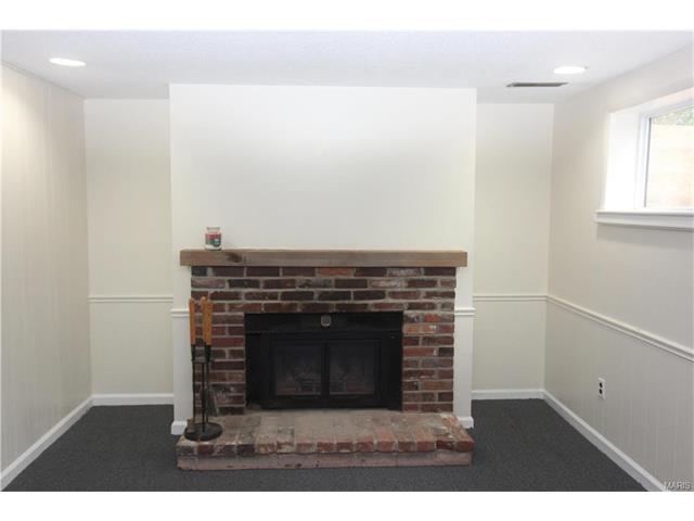 812 Phaeton Dr, Ballwin, MO 63021 photo 16