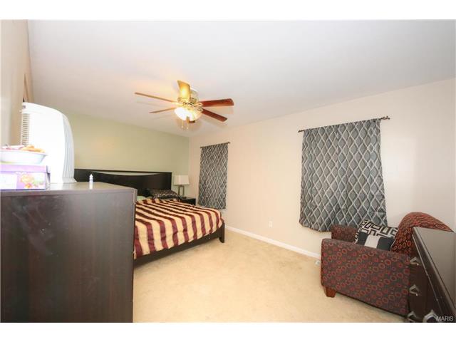629 Big Horn Dr, O'fallon, MO 63368 photo 5