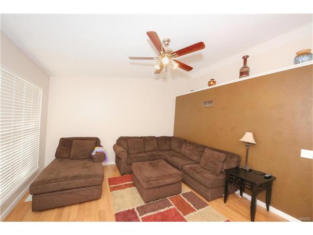 629 Big Horn Dr, O'fallon, MO 63368 photo 2