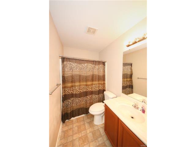 629 Big Horn Dr, O'fallon, MO 63368 photo 6