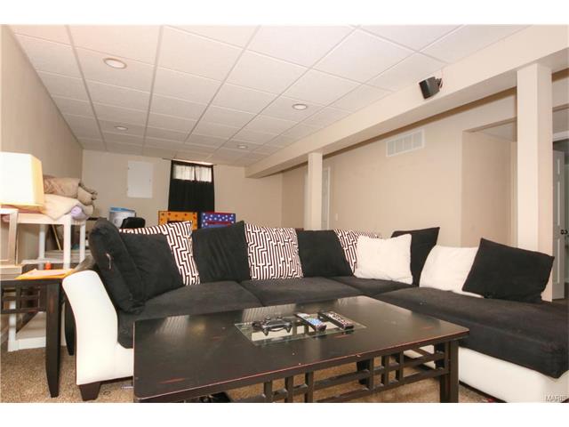 629 Big Horn Dr, O'fallon, MO 63368 photo 8