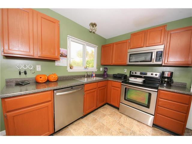 629 Big Horn Dr, O'fallon, MO 63368 photo 4