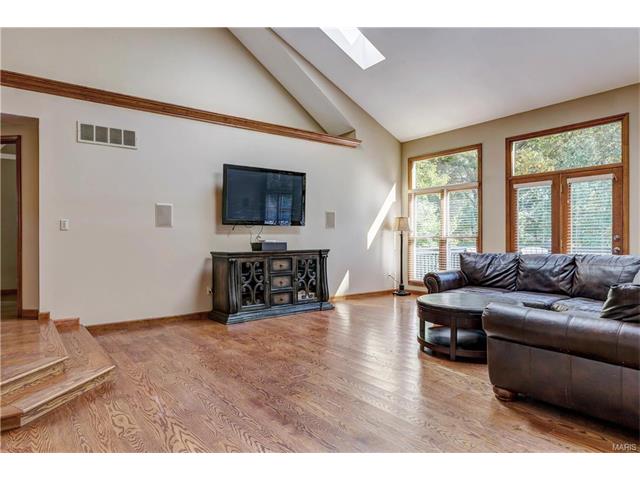 16052 Autumn Oaks Cir, Ellisville, MO 63021 photo 9