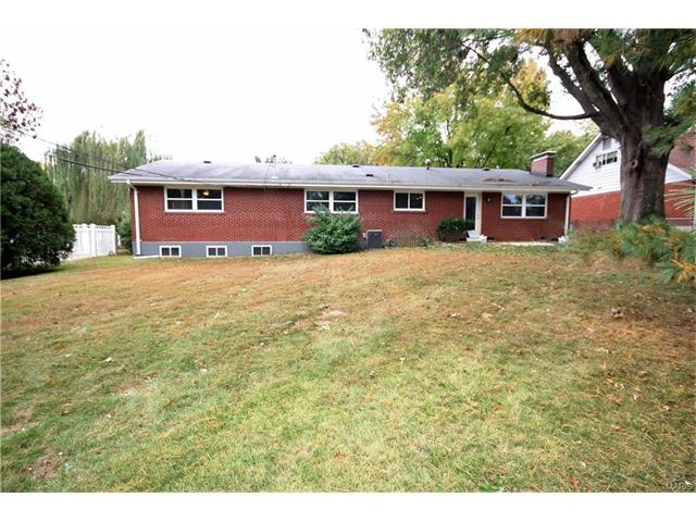 2711 Danforth Dr, Saint Louis, MO 63129 photo 27