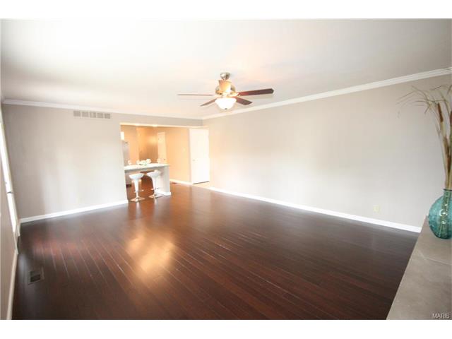 2711 Danforth Dr, Saint Louis, MO 63129 photo 12