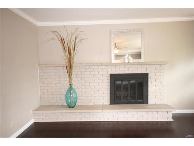2711 Danforth Dr, Saint Louis, MO 63129 photo 10