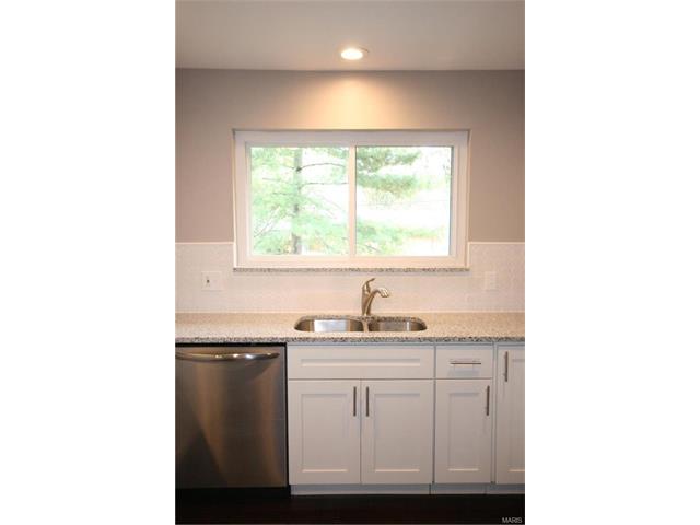 2711 Danforth Dr, Saint Louis, MO 63129 photo 21