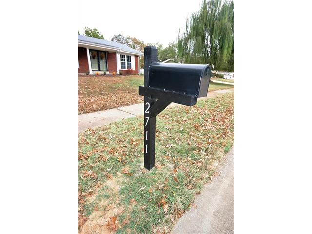 2711 Danforth Dr, Saint Louis, MO 63129 photo 37