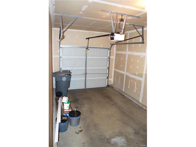 218 Tyndale Dr, O'fallon, MO 63366 photo 24