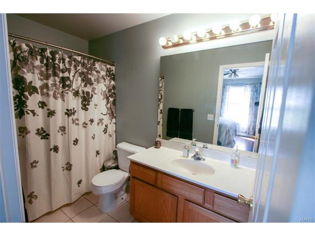 1126 Whitegate Ct, O'fallon, MO 63366 photo 9