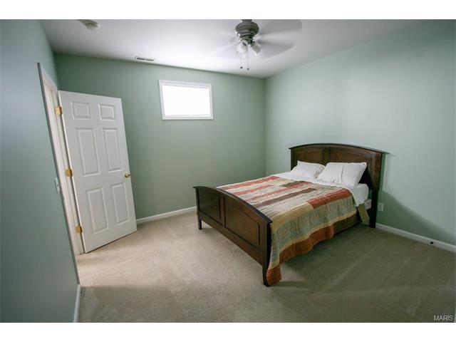 1126 Whitegate Ct, O'fallon, MO 63366 photo 19