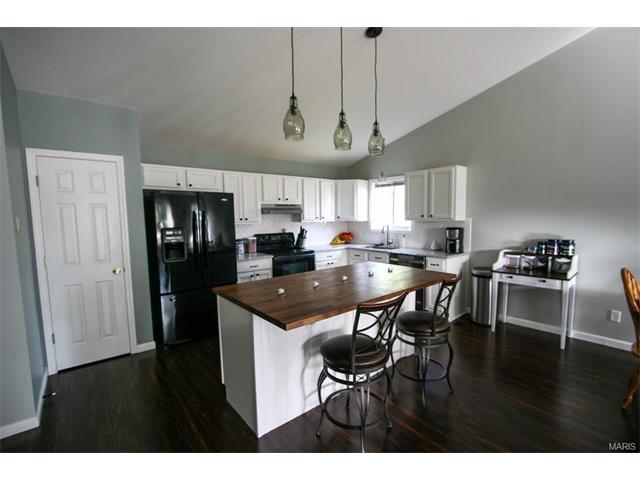 1126 Whitegate Ct, O'fallon, MO 63366 photo 4