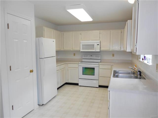 917 Claybend Dr, Ballwin, MO 63011 photo 6
