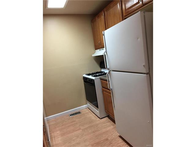 201 Braeshire #G, Ballwin, MO 63021 photo 3