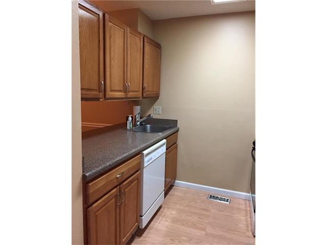 201 Braeshire #G, Ballwin, MO 63021 photo 2