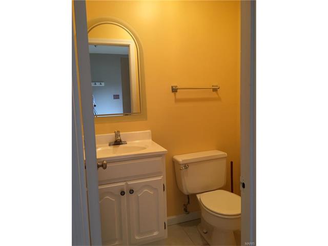 201 Braeshire #G, Ballwin, MO 63021 photo 4