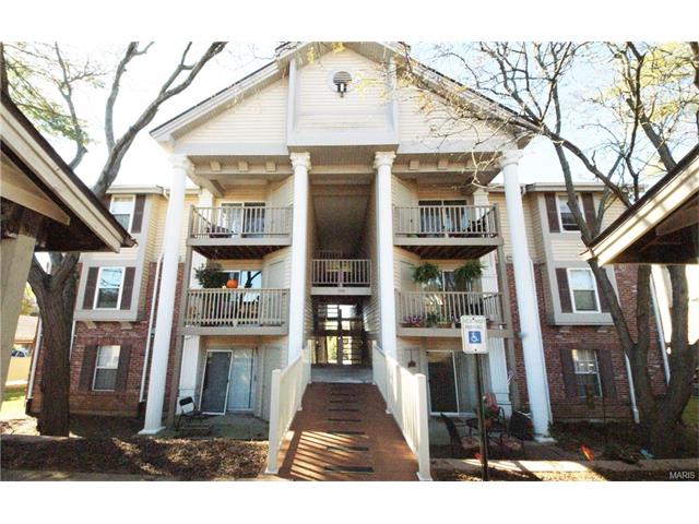 708 Ridgeside #D, Ballwin, MO 63021 photo 1
