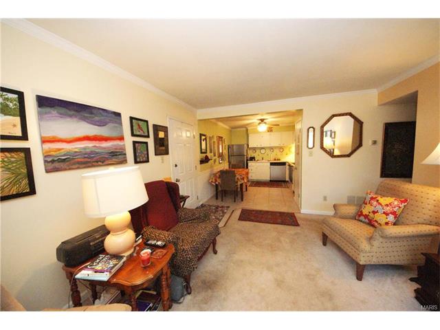 708 Ridgeside #D, Ballwin, MO 63021 photo 3