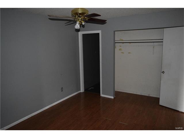 516 Treetop Trl, Ballwin, MO 63021 photo 12