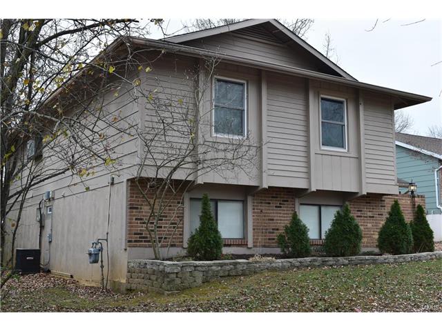 516 Treetop Trl, Ballwin, MO 63021 photo 3