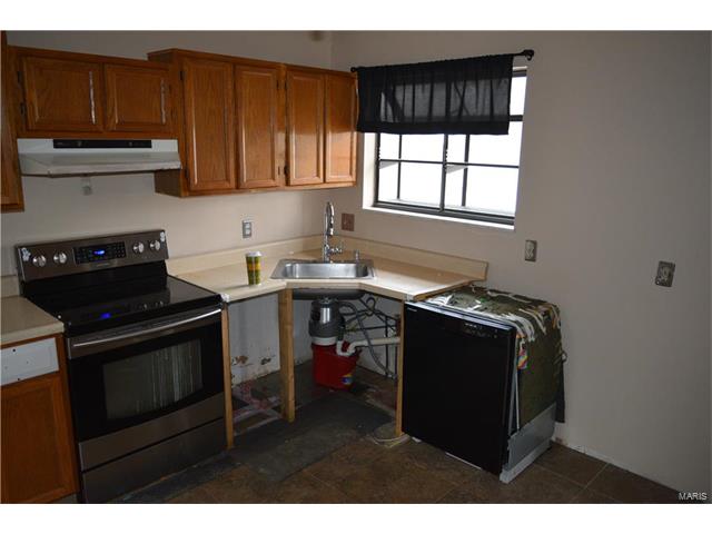 516 Treetop Trl, Ballwin, MO 63021 photo 10