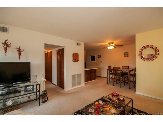 1348 Holgate #G6, Ballwin, MO 63021 photo 5