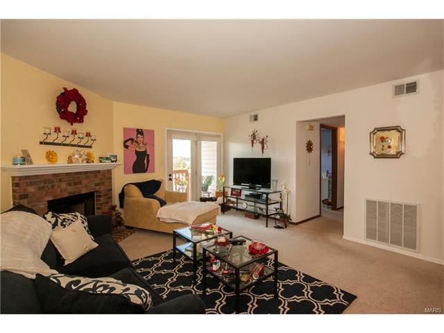 1348 Holgate #G6, Ballwin, MO 63021 photo 3