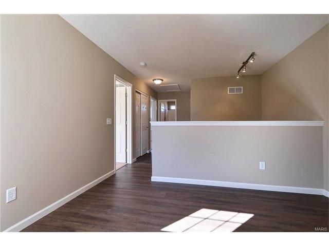 365 Pearson Ct, Saint Charles, MO 63304 photo 11