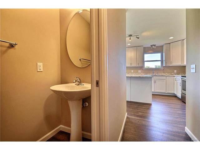 365 Pearson Ct, Saint Charles, MO 63304 photo 10