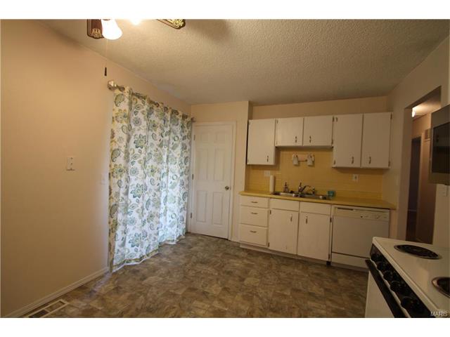 422 Feise Rd, O'fallon, MO 63368 photo 6
