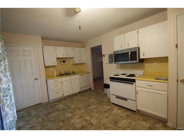 422 Feise Rd, O'fallon, MO 63368 photo 5