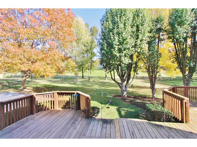 346 Glan Tai Dr, Ballwin, MO 63011 photo 25